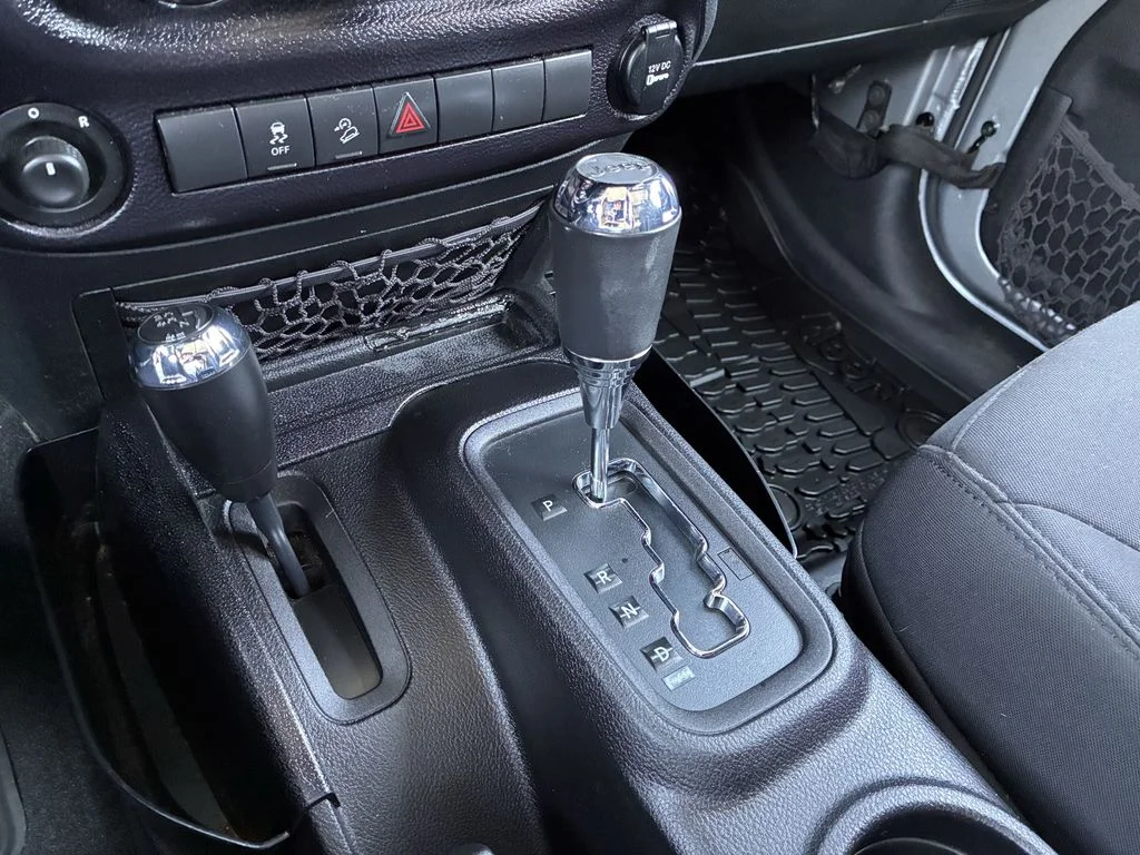 Used 2015 Silver Jeep Unlimited Sport image 31