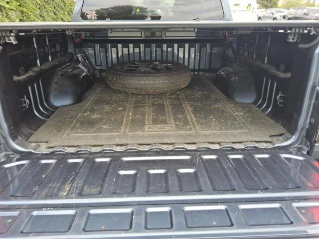 Used 2019 SHADOW GRAY METALLIC Chevrolet 2WD LT image 6