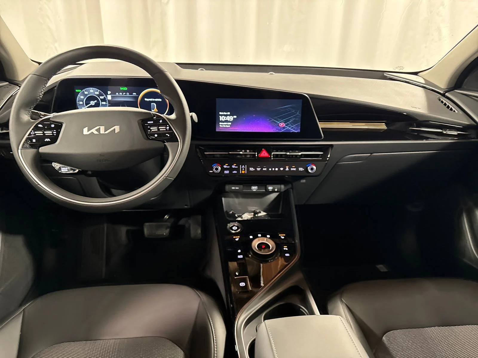 New 2026 Gray Kia Wind image 4