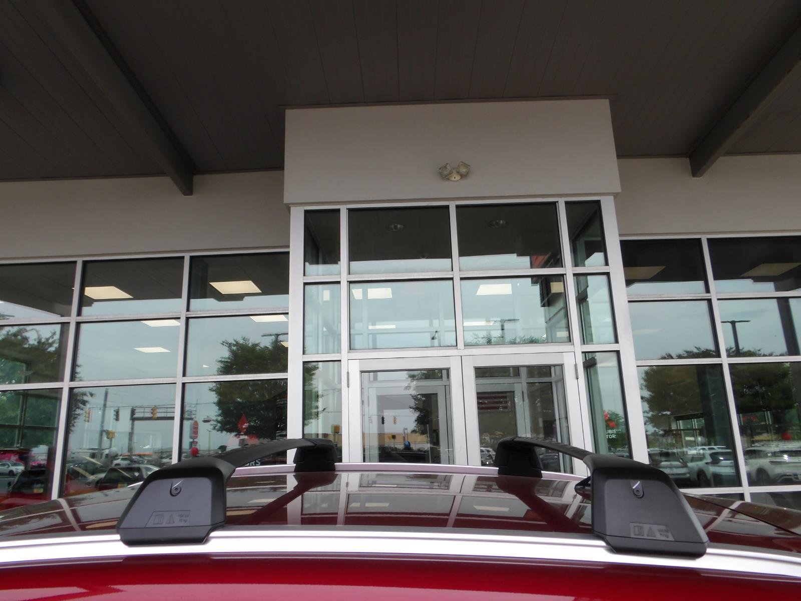 New 2026 Gun Metallic / Scarlet Ember Tintcoat Two-tone Nissan SR image 14