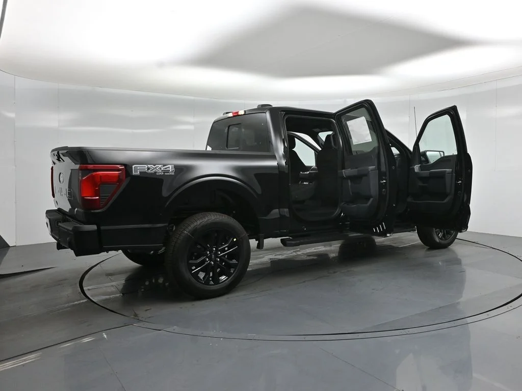 New 2026 Agate Black Metallic Ford XLT image 5