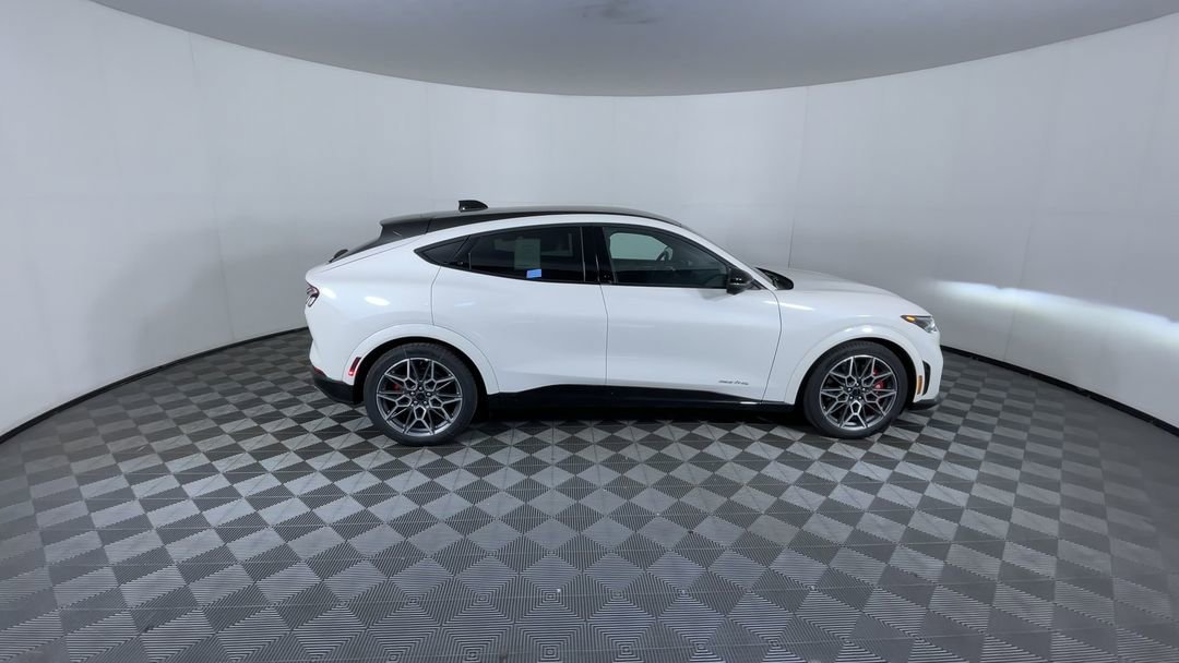 2025 Ford Mustang Mach-E GT - Photo 9