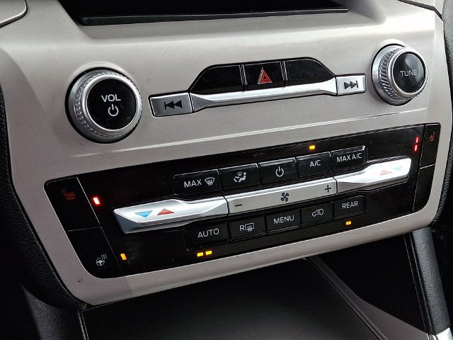 2023 Ford Explorer XLT - Photo 16