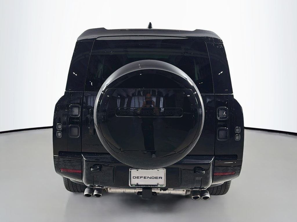 New 2026 Santorini Black Land Rover V8 image 6