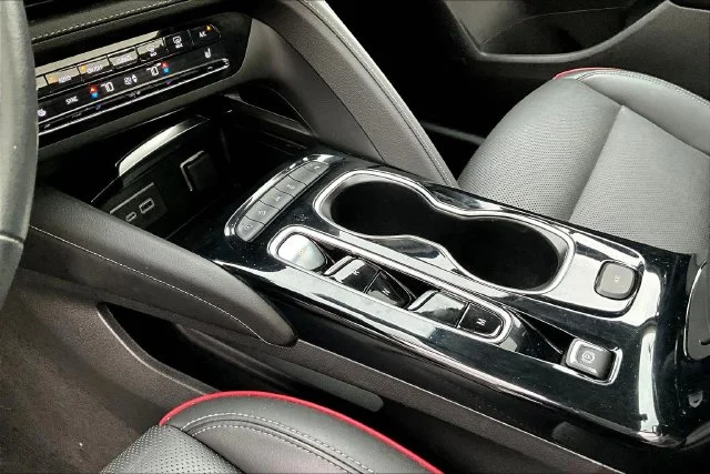 Used 2023 Black Buick Essence image 17