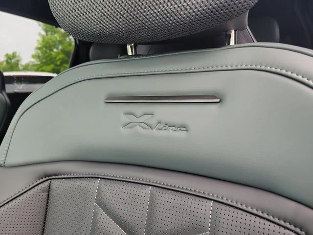 New 2027 Glacial White Pearl Kia X-LINE SX image 17