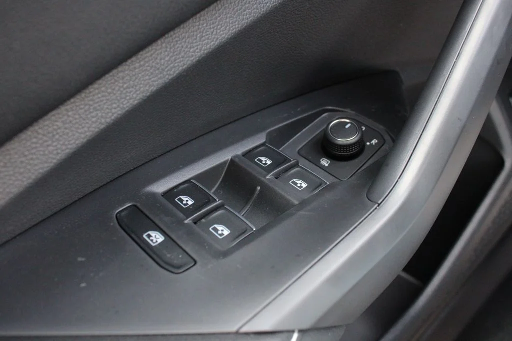 New 2026 Silver Volkswagen 1.5T Sport image 7