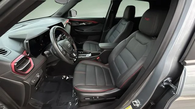 Used 2025 Sterling Gray Metallic Chevrolet RS image 18