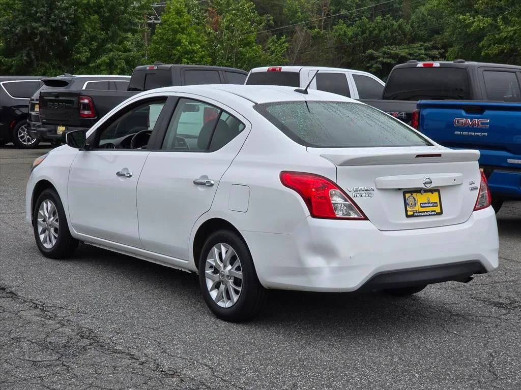 Used 2018 White Nissan 1.6 SV image 24