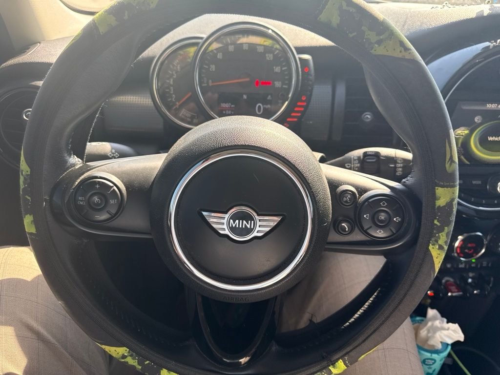 Used 2017 Green MINI  image 8