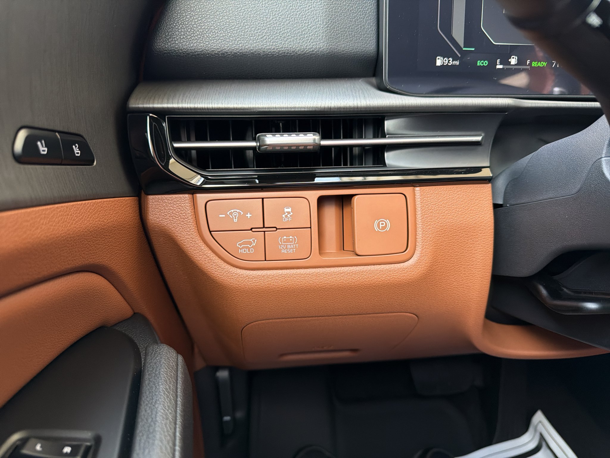 New 2027 Wolf Gray Kia X-Line image 28