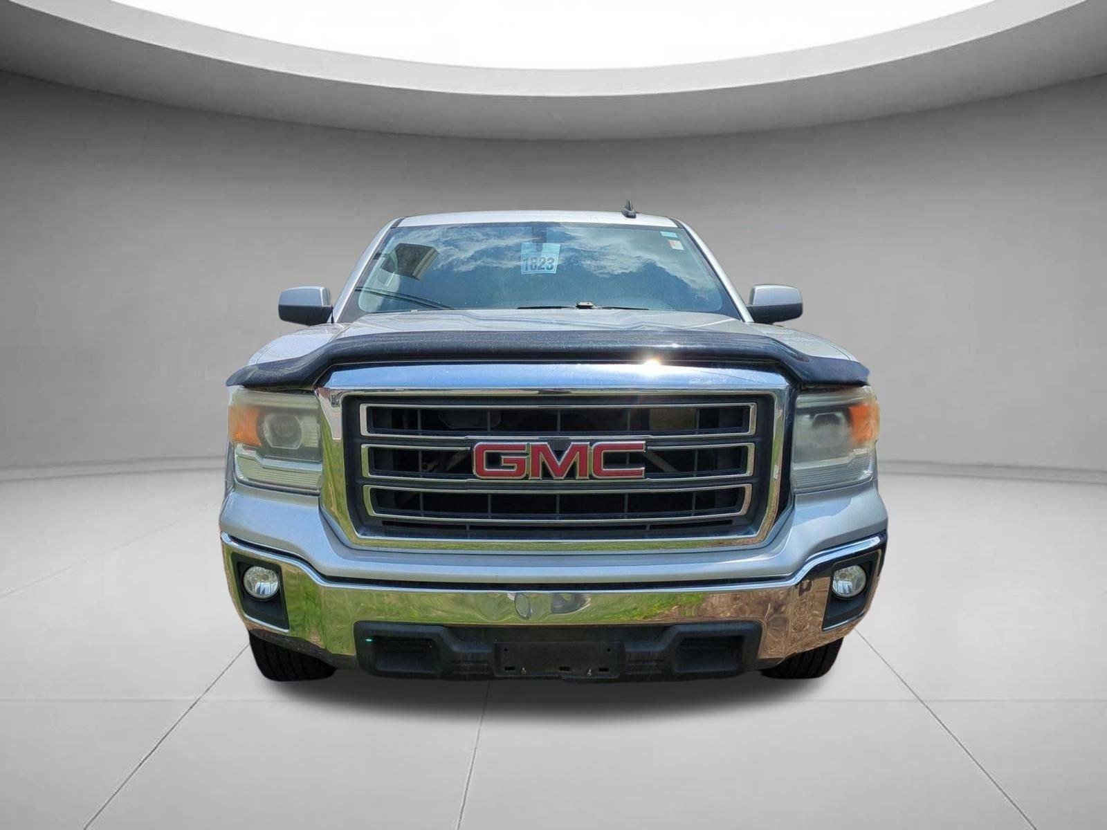 Used 2015 Light Steel Gray Metallic GMC SLE image 2