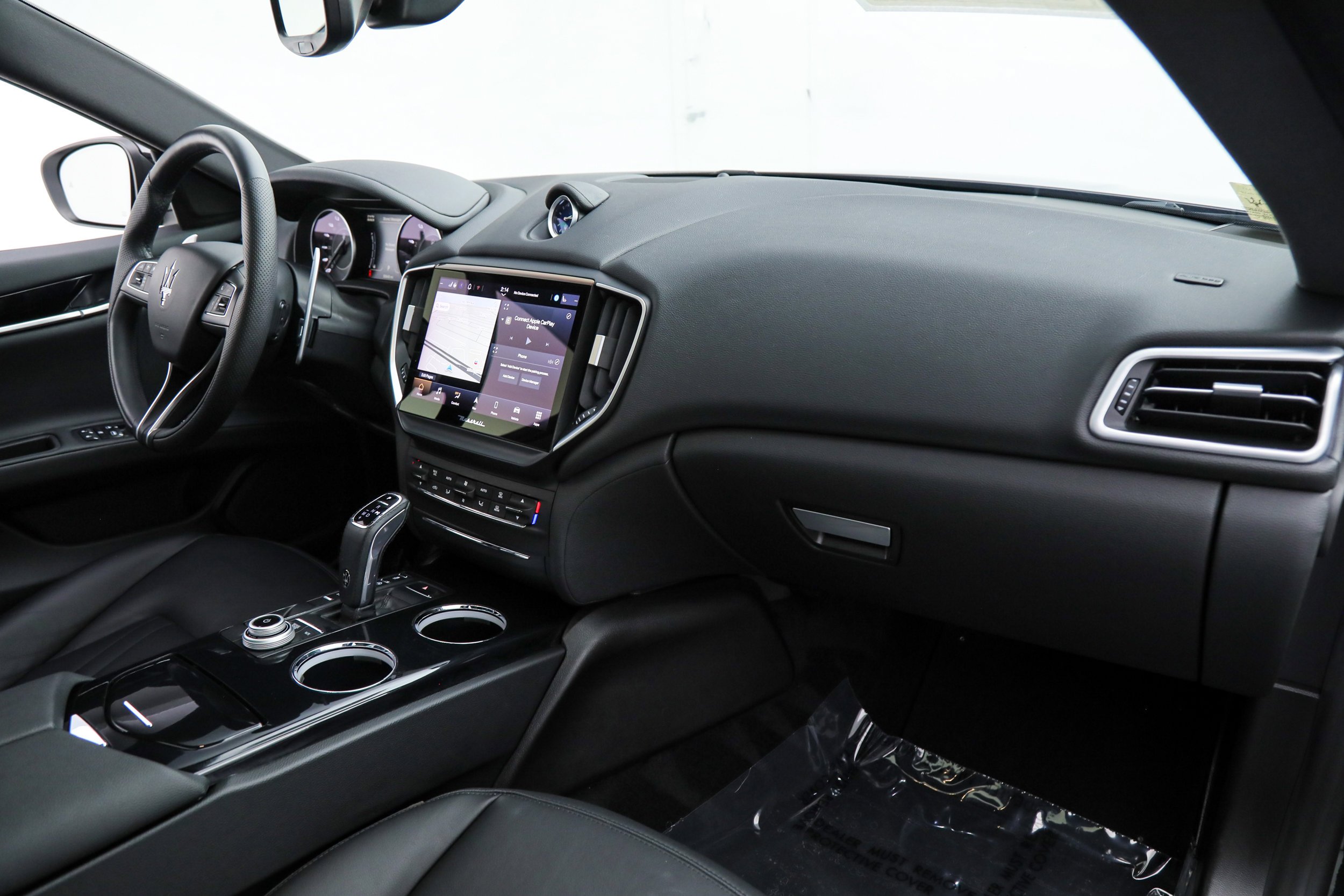Used 2023 Black Maserati Modena image 10