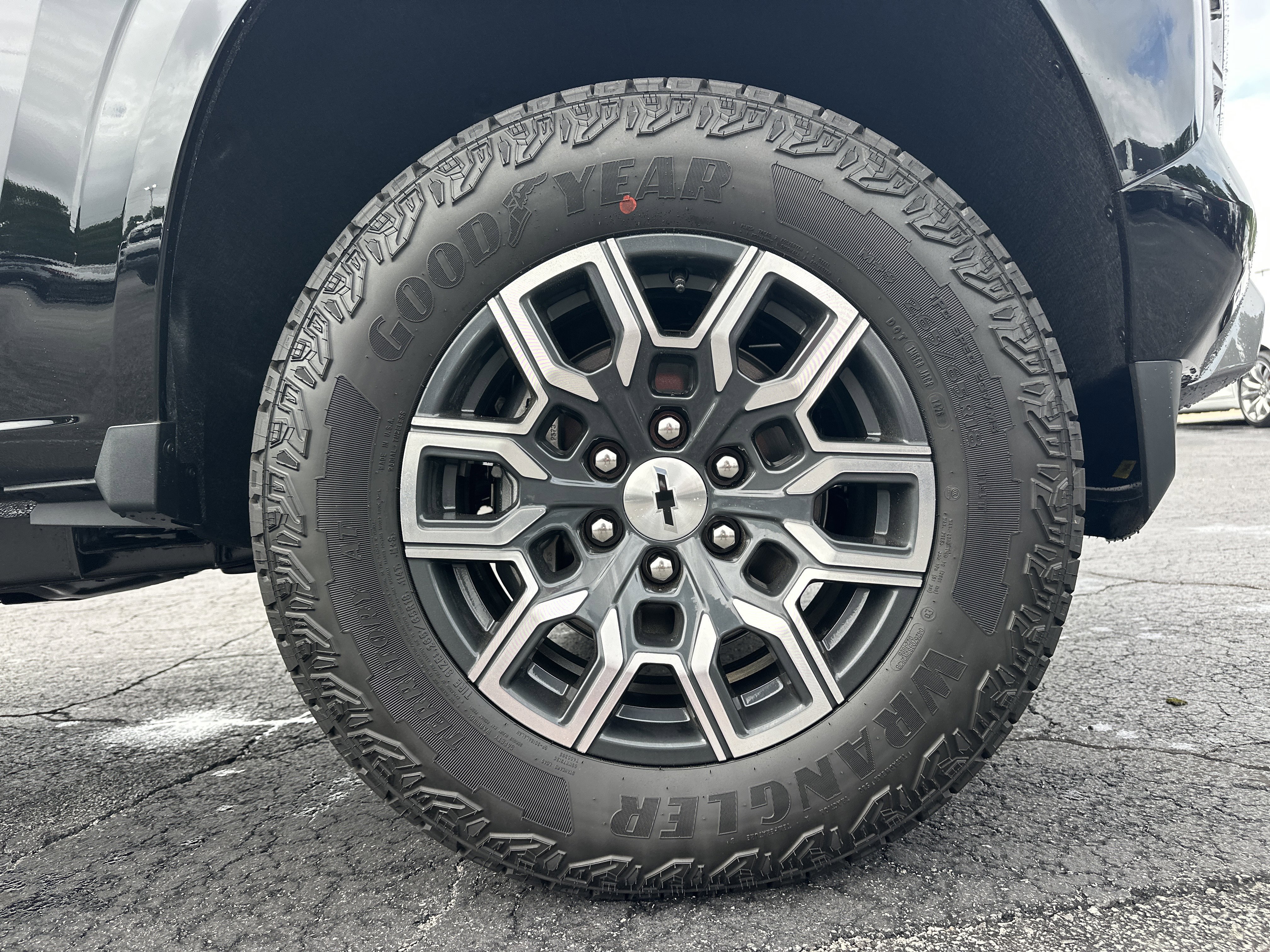 2026 Chevrolet Colorado Z71 - Photo 13