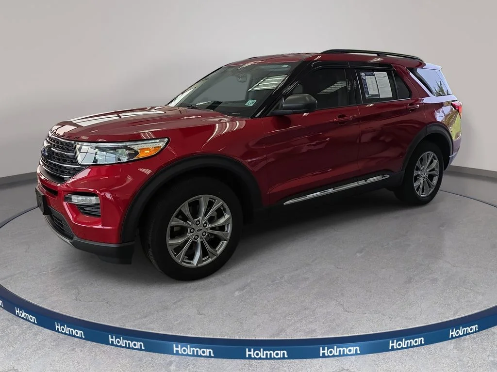 2023 Ford Explorer XLT 4WD's photo