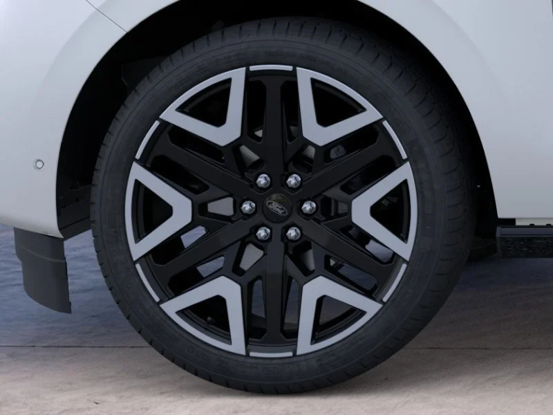 New 2026 Star White Metallic Tri-Coat Ford MAX Platinum® image 19