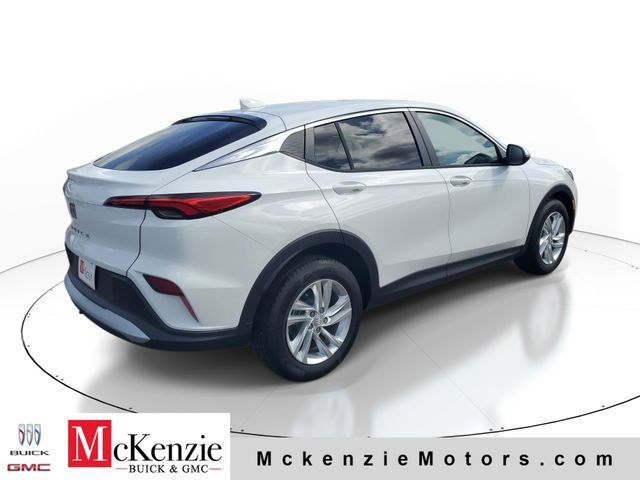 New 2026 Summit White Buick Preferred image 4