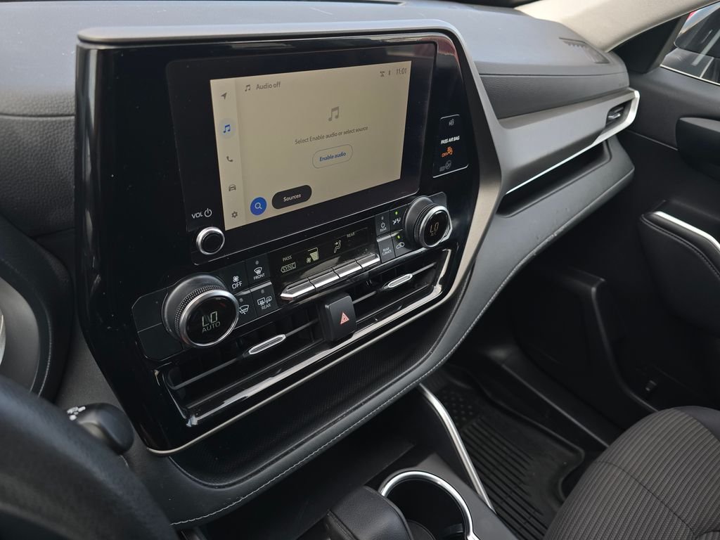Used 2023 Gray Toyota L image 24
