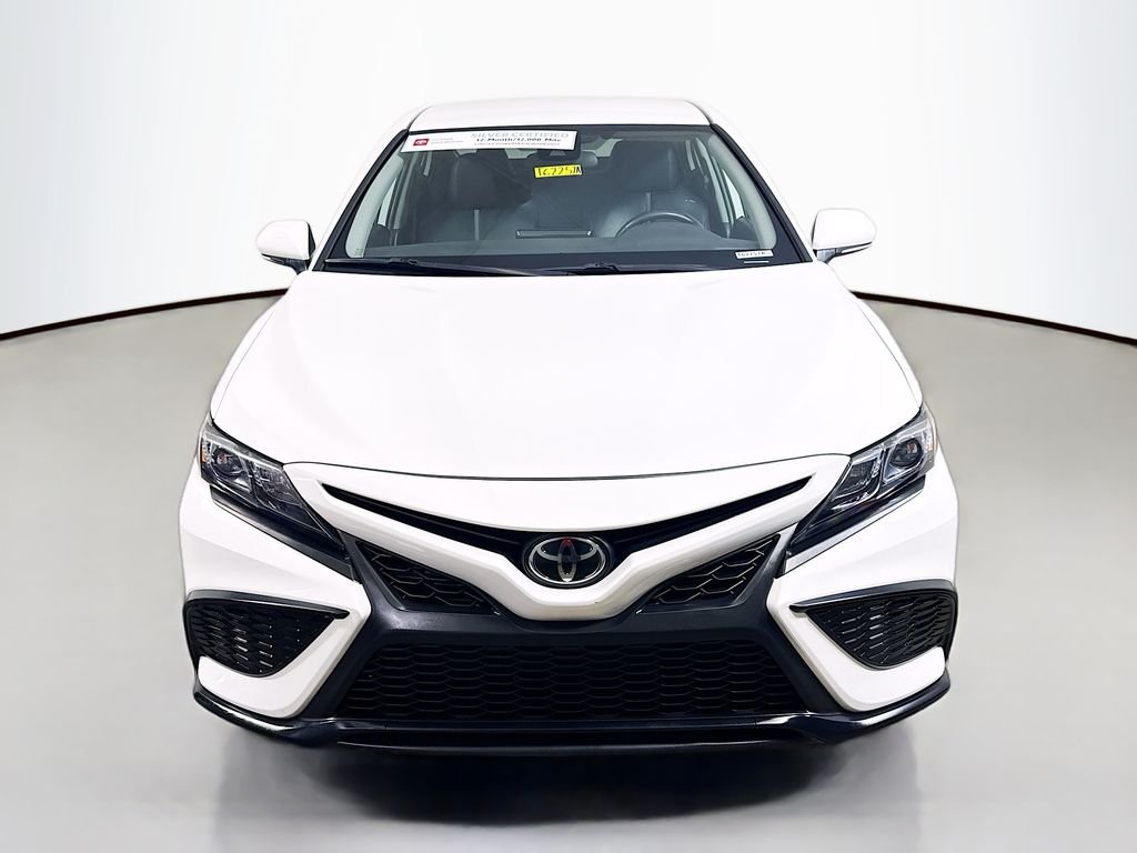 Used 2024 Ice Cap Toyota SE image 2