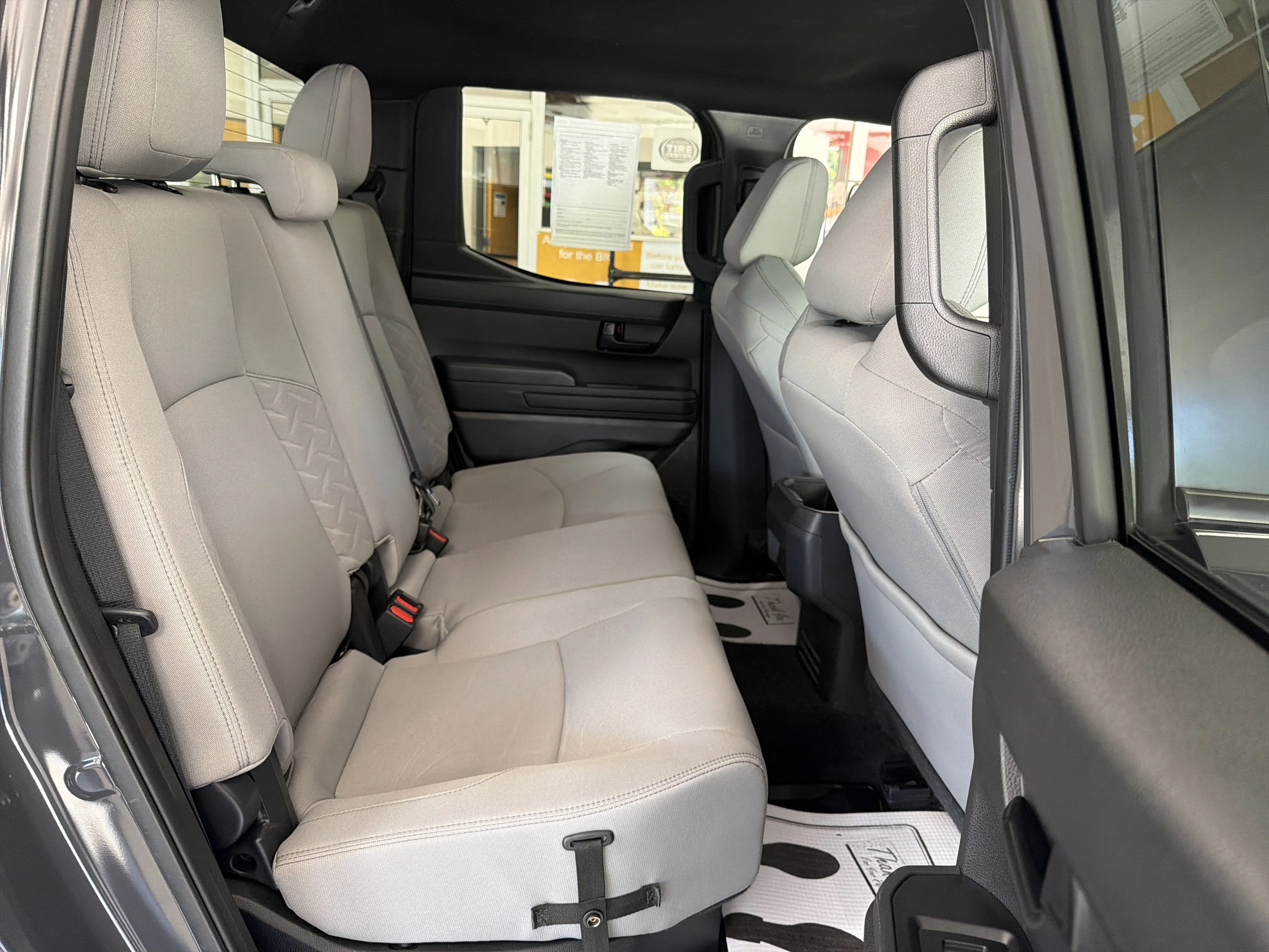 2024 Toyota Tacoma SR5 - Photo 31