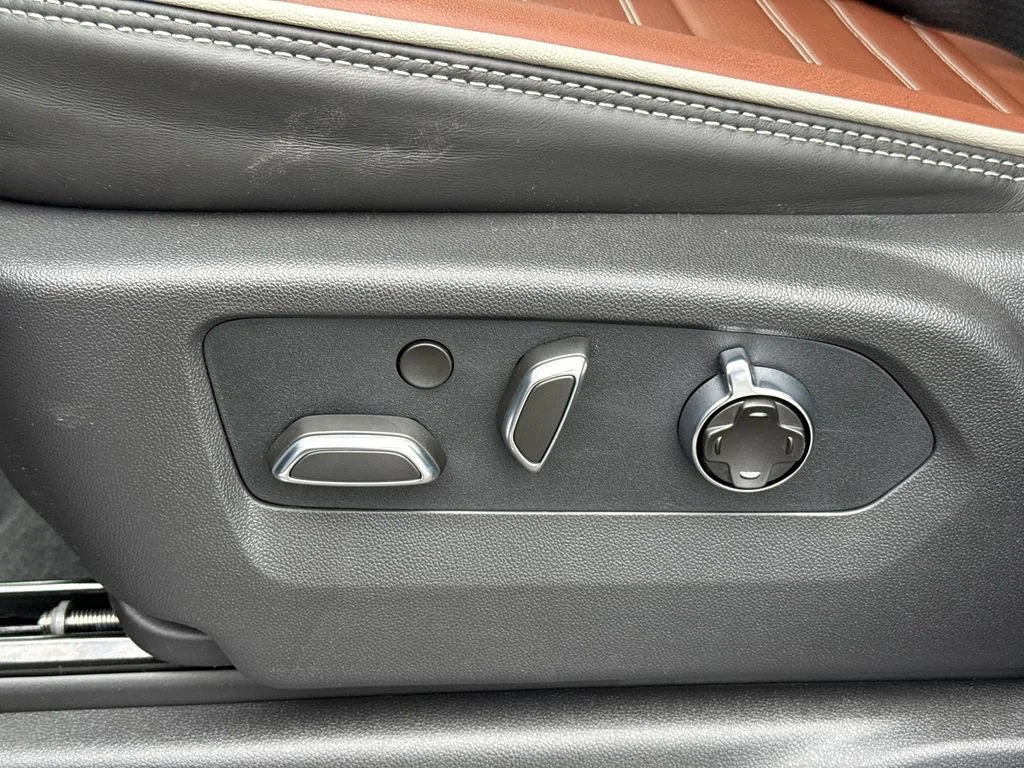 2026 GMC Sierra 2500HD Denali Ultimate - Photo 17