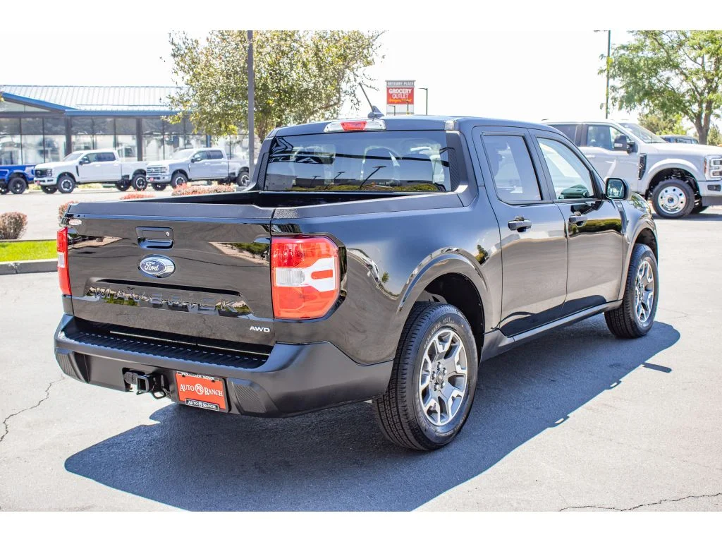 Used 2024 Shadow Black Ford XLT image 8