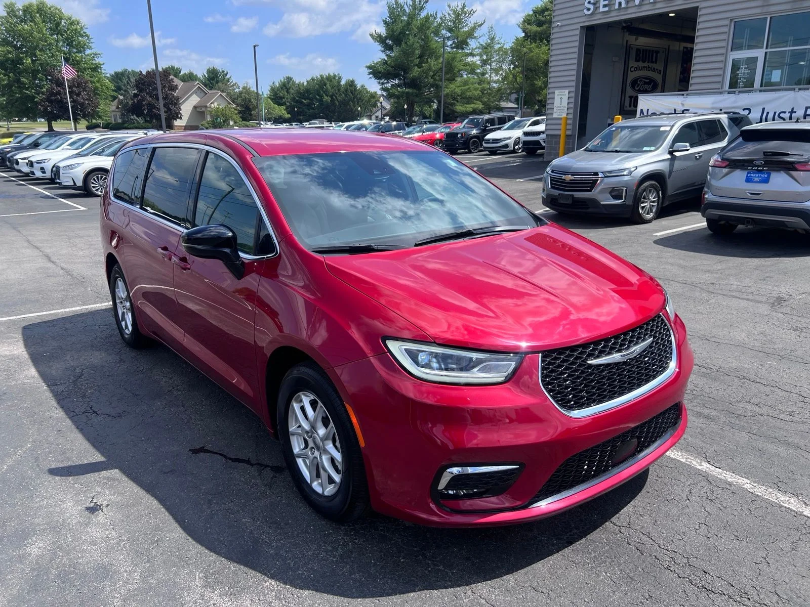Used 2025 Red Chrysler Select image 10