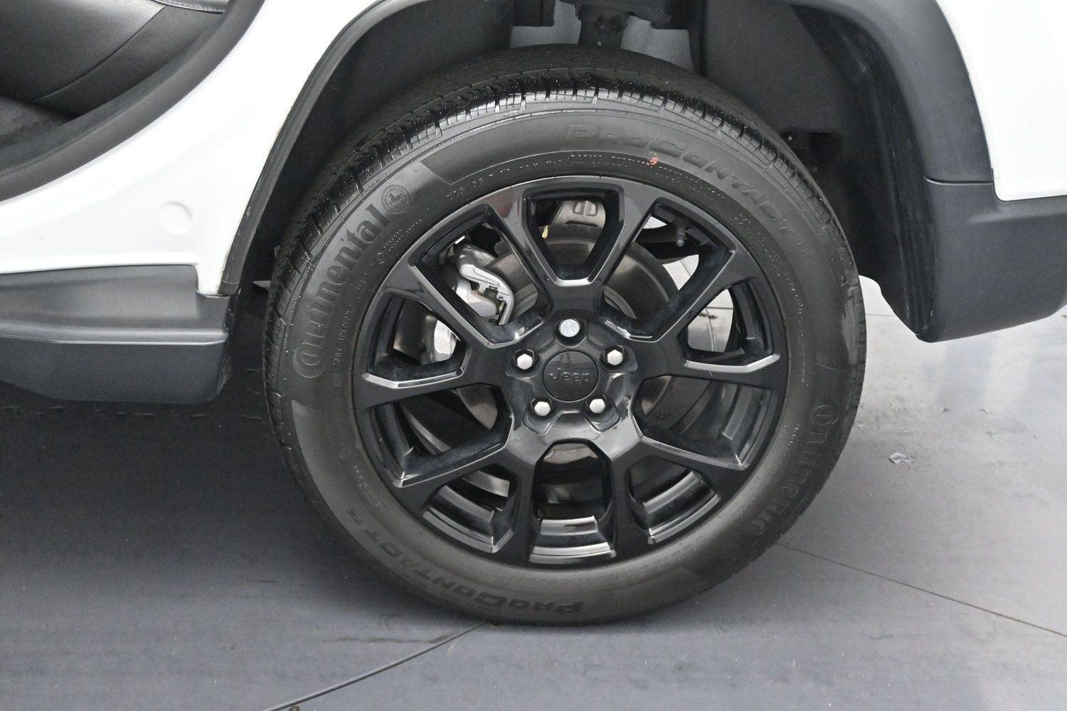Used 2023 Bright White Clearcoat Jeep Altitude image 30