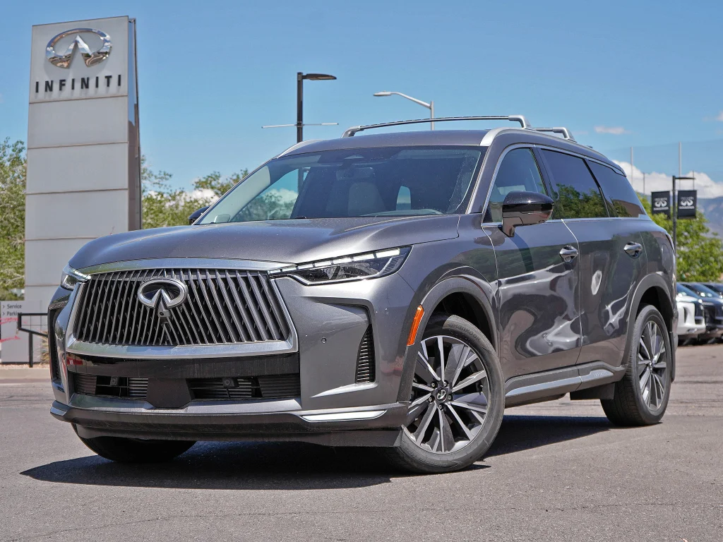 Certified Used 2026 Graphite Shadow INFINITI LUXE image 1