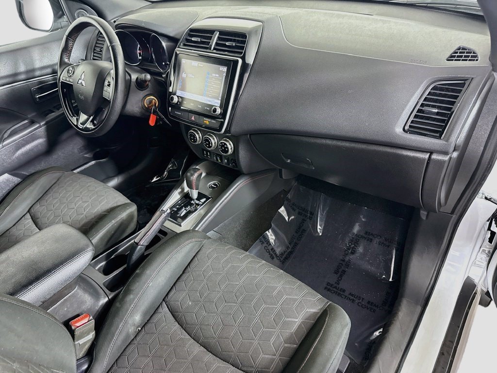 Used 2024 White Diamond Mitsubishi 2.0 Trail Edition image 25