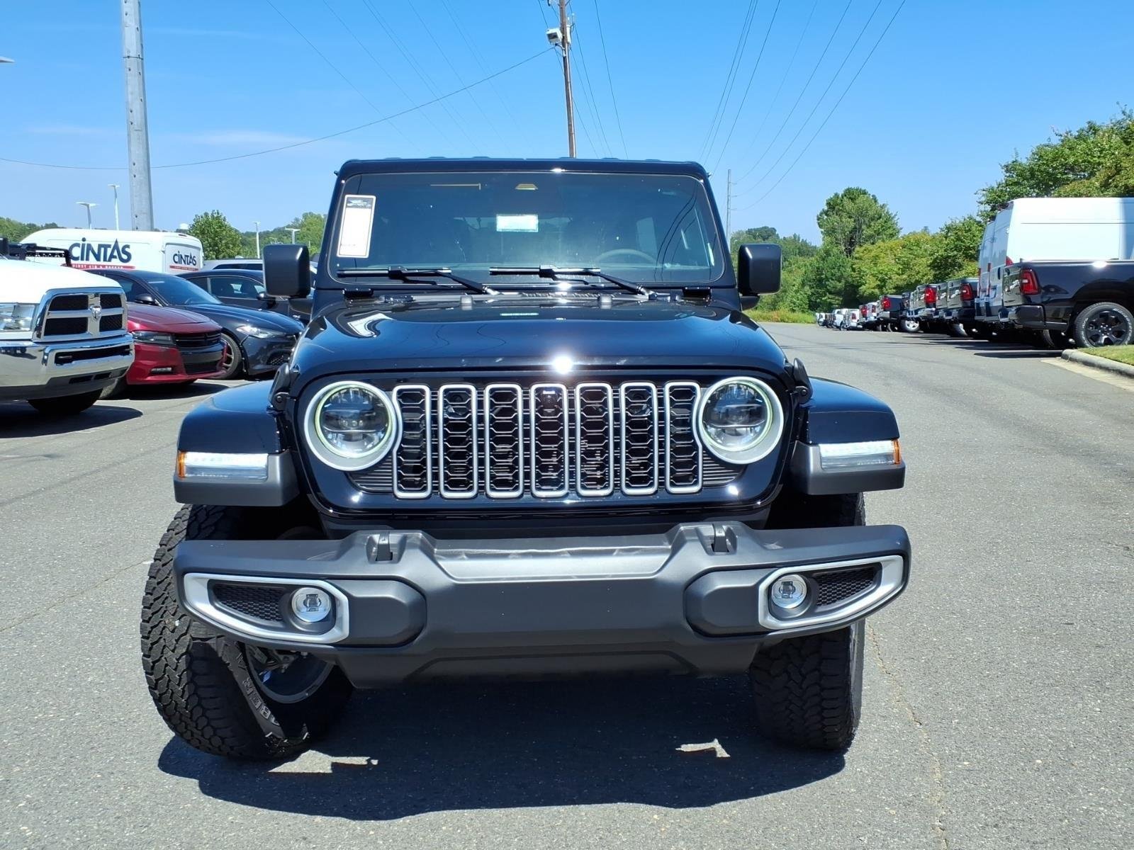 New 2026 Black Clear-Coat Exterior Paint Jeep Sahara image 8