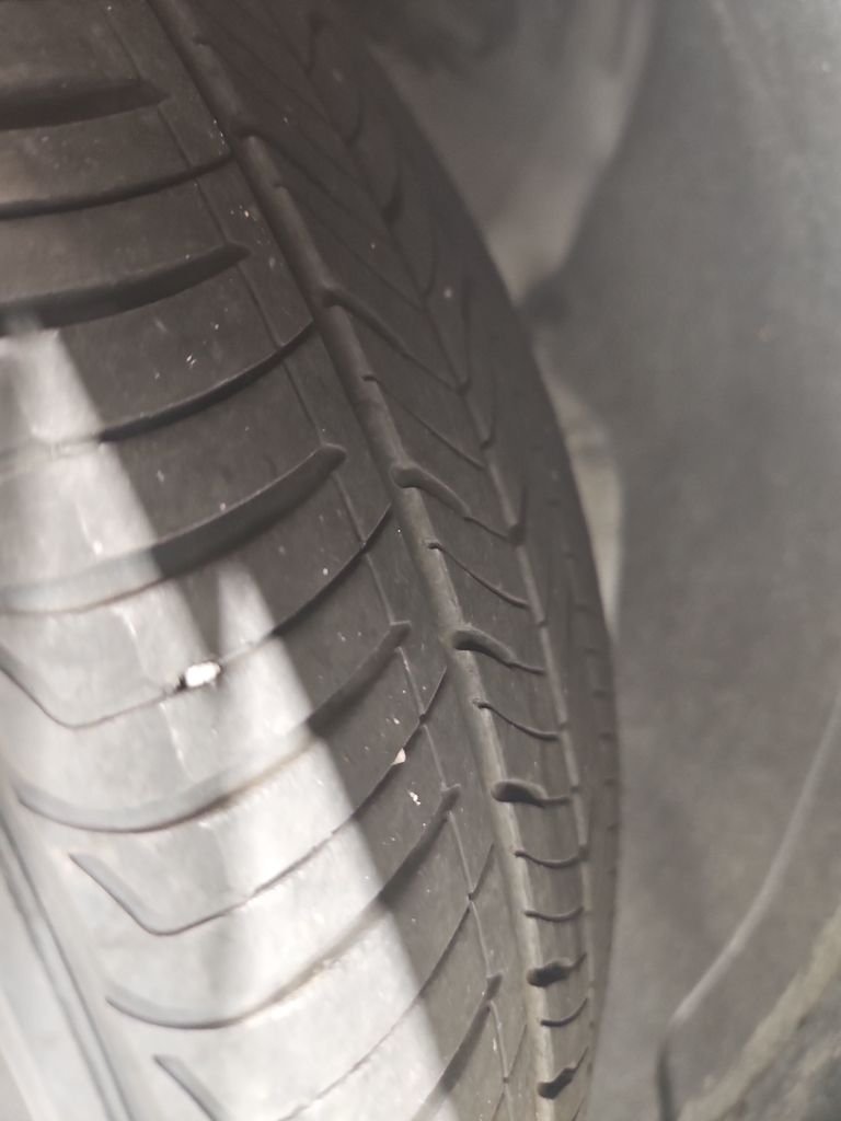 Certified Used 2025 Silver Hyundai SEL image 28