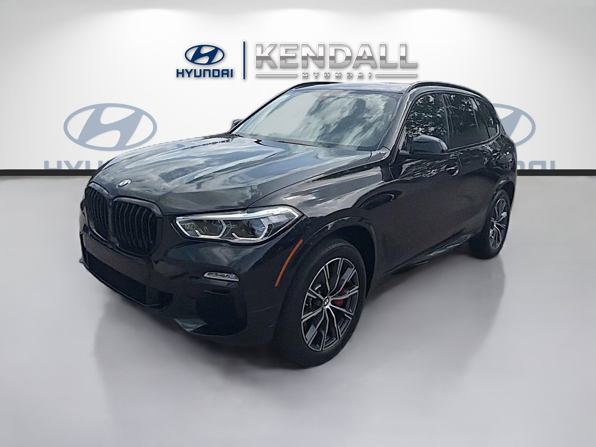 Used 2021 Black Sapphire Metallic BMW M50i image 3
