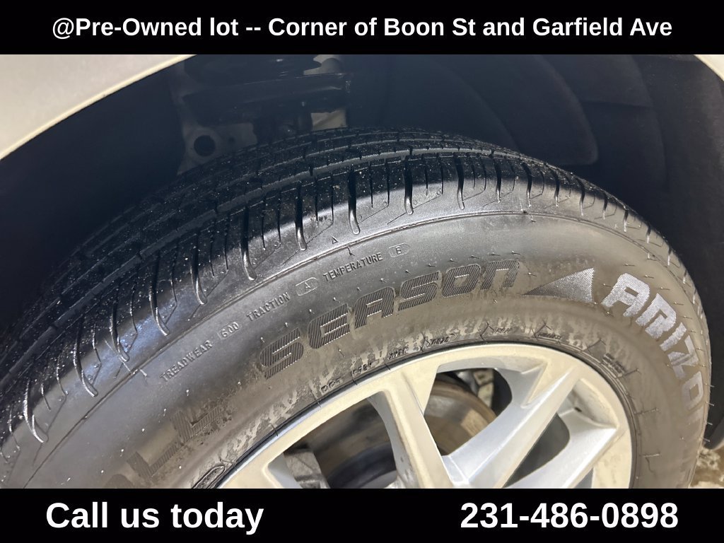 Used 2022 SILVER ICE METALLIC Chevrolet LT image 12