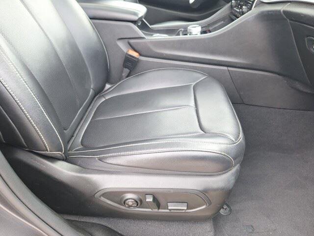 Used 2024 Baltic Gray Metallic Clearcoat Jeep Limited image 33