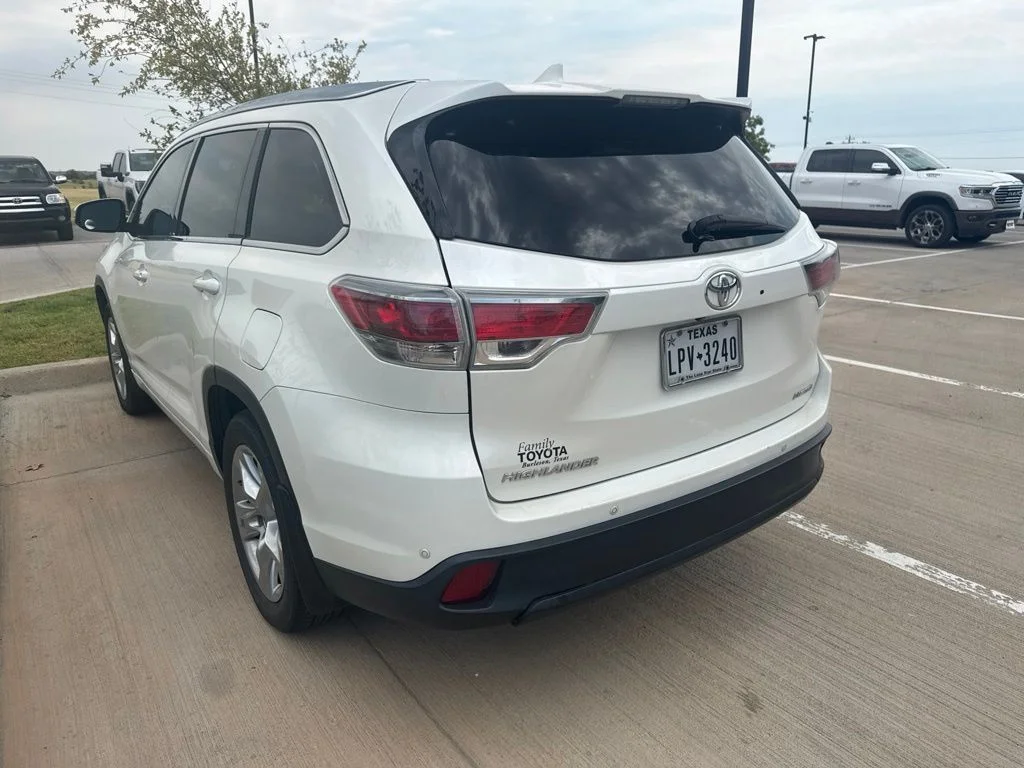 Used 2014 Toyota Highlander Limited with VIN 5TDYKRFH6ES012432 for sale in Granbury, TX