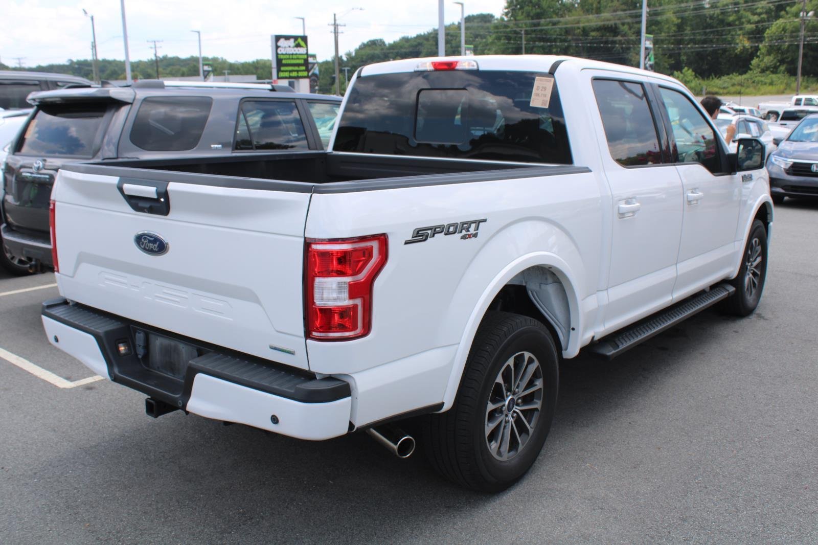 Used 2018 Oxford White Ford XLT image 6
