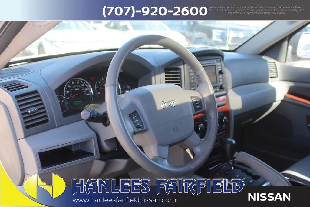 Used 2005 White Jeep Limited image 11