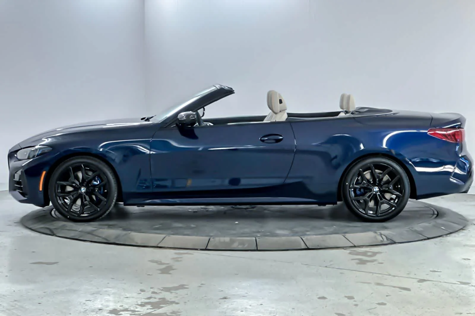 2026 BMW 4 Series 430i - Photo 5