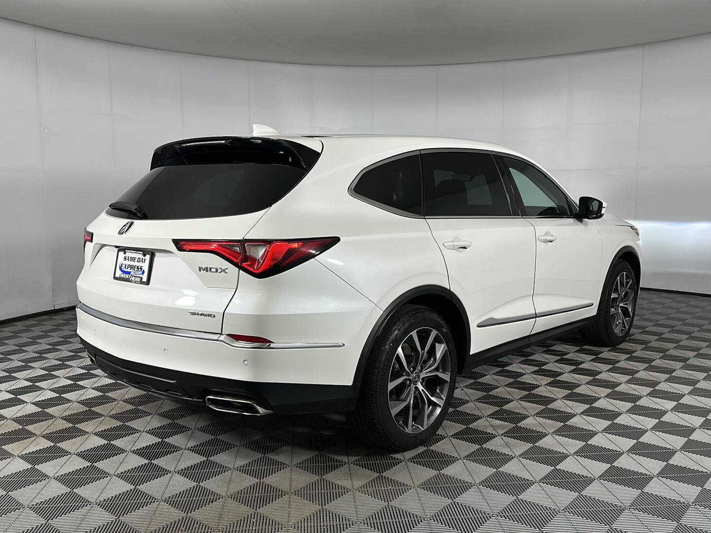 Used 2023 Platinum White Pearl Acura w/Technology Package image 27
