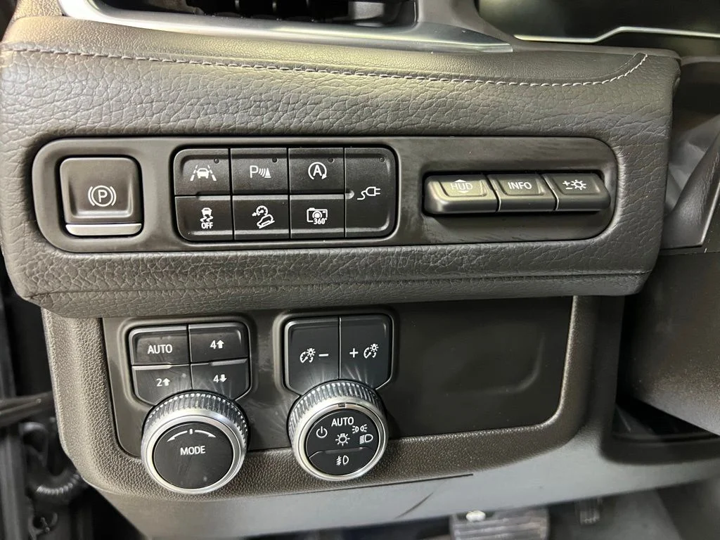 Used 2022 Black GMC Denali image 18