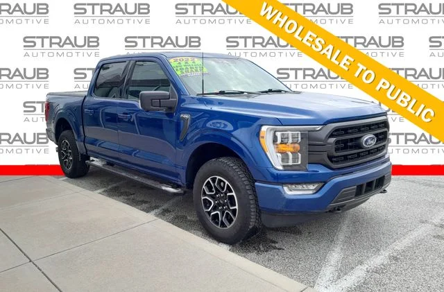 Used 2022 Blue Metallic Ford XLT image 1