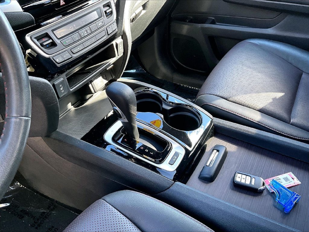 Used 2017 Black Honda Black Edition image 20