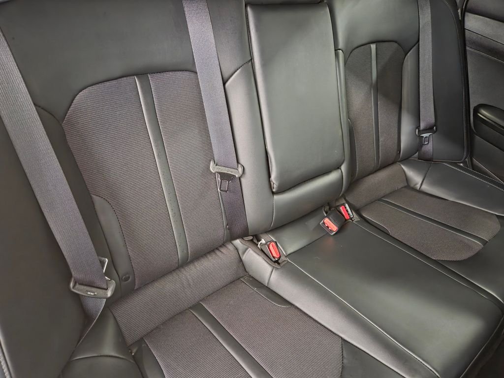Used 2024 White Kia GT-Line image 19