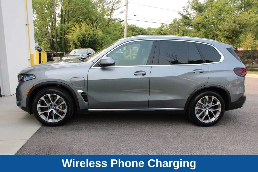 Used 2025 Gray BMW xDrive50e image 13
