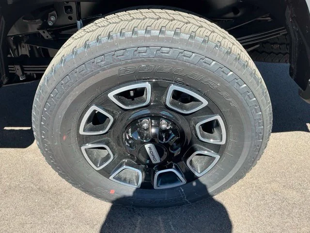 New 2026 Star White Metallic Tri-Coat Ford F-350® Platinum® image 39