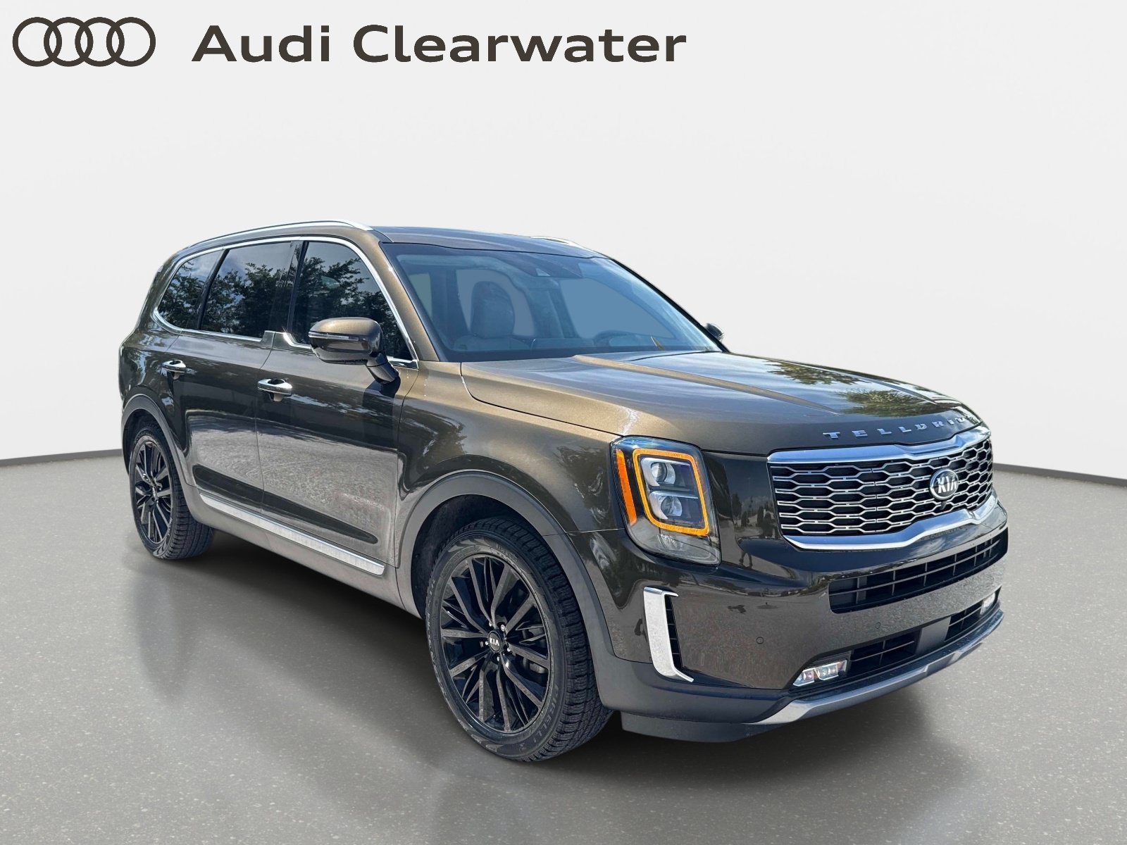 Used 2020 Dark Moss Kia SX image 6