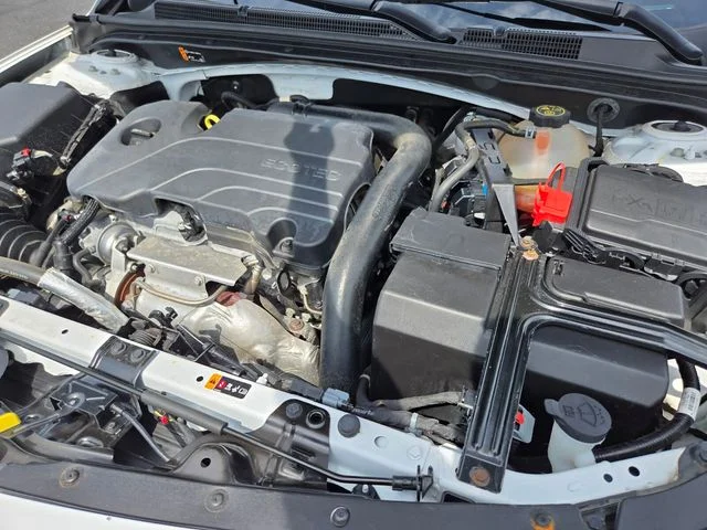 Used 2022 White Chevrolet LT image 23