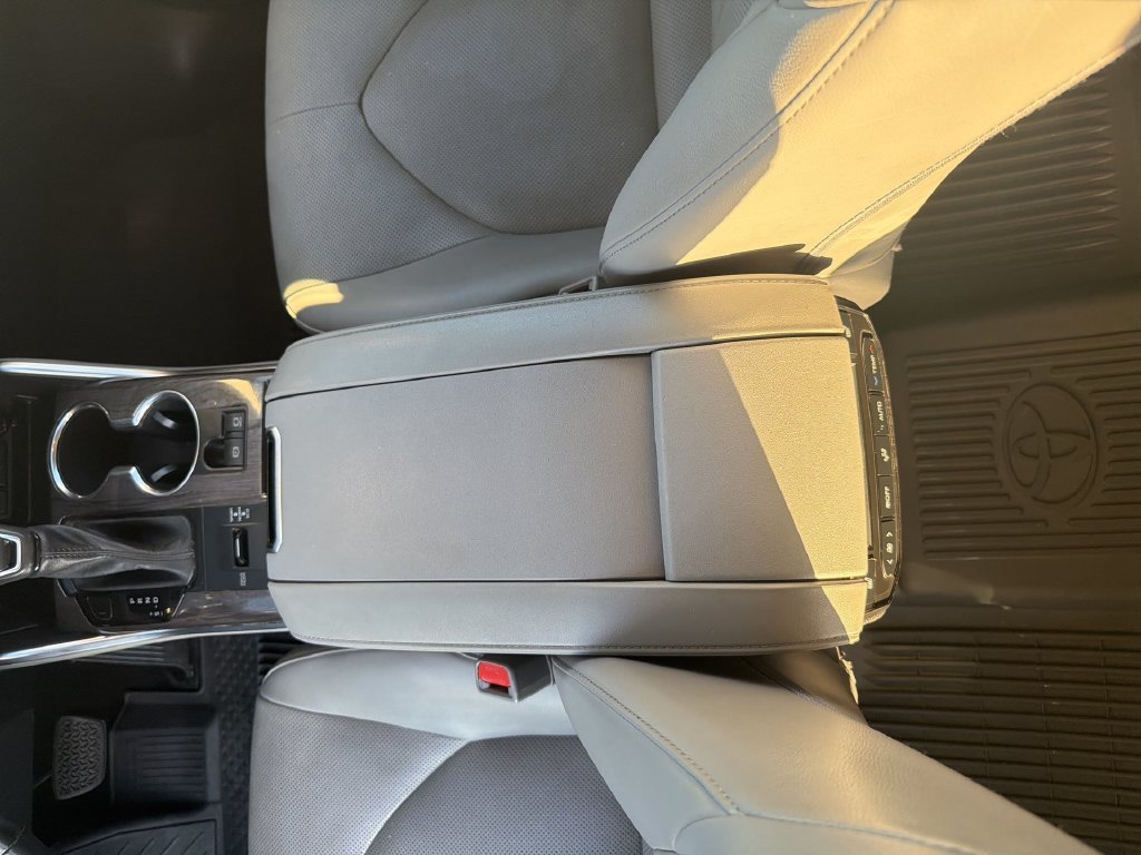 2021 Toyota Highlander Platinum - Photo 25