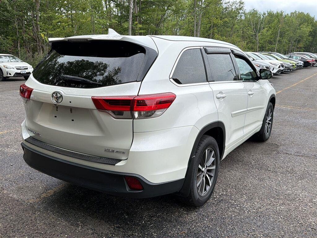 Used 2017 Blizzard Pearl Toyota XLE image 5